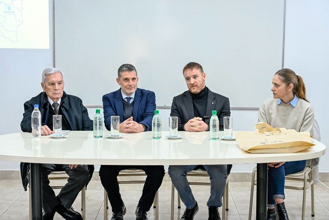 Uader avanza en la actualización de la carrera de Granja y Producción Avícola